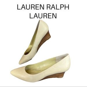 Lauren Ralph Lauren sz 8.5 cream almond toe wedge heels